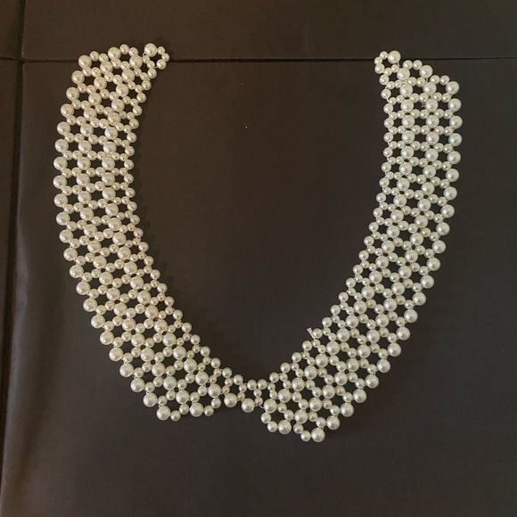 Beaded Peter Pan Collar - Picture 2 of 2